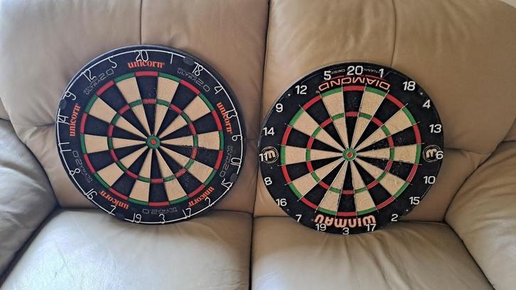 2 dartsblokken te koop, Sport en Fitness, Darts, Gebruikt, Dartbord, Ophalen