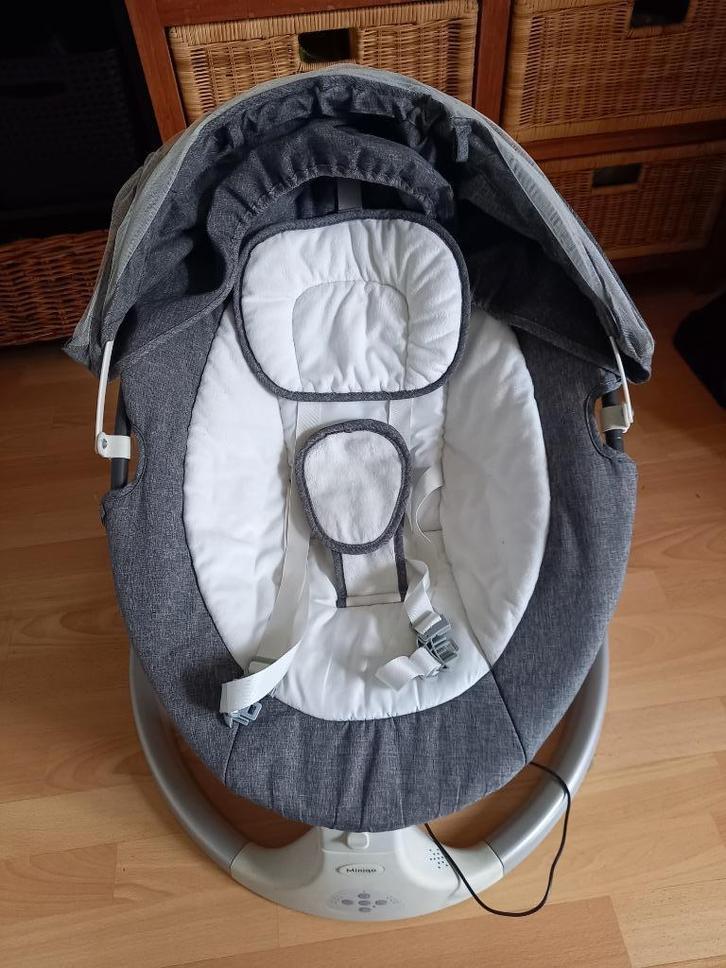 Elektrische schommelstoel, Kinderen en Baby's, Wipstoeltjes, Zo goed als nieuw, Schommelstoel, Overige merken, Met gordel(s) of riempje(s)