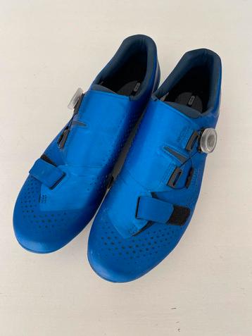 Fietsschoenen blauw beschikbaar voor biedingen