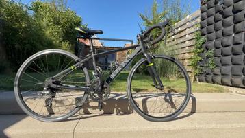 Triban RC 500 kinderkoersfiets beschikbaar voor biedingen
