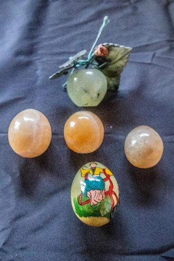 oeufs et pomme en marbre/verre beschikbaar voor biedingen