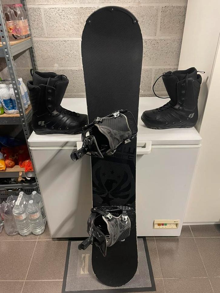 Snowboard set Flow te koop, Sport en Fitness, Snowboarden, Gebruikt, Bindingen, Ophalen
