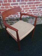 Fauteuil niels otto moller, Ophalen