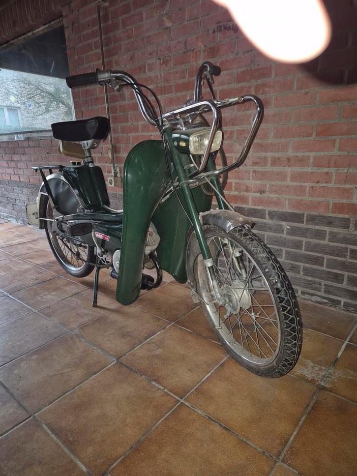 Mobylette E.E.G. 1966, Fietsen en Brommers, Brommers | Oldtimers, Ophalen of Verzenden