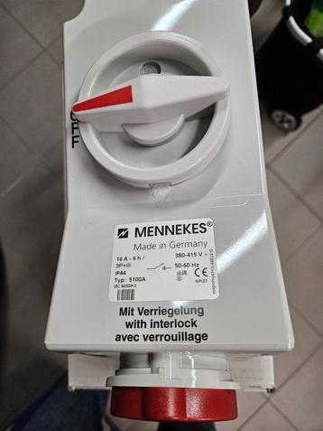 Mennekes wanddoos 16A 3P+A  beschikbaar voor biedingen