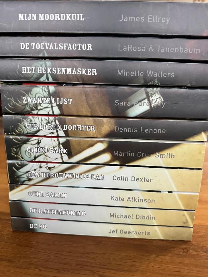 Reeks van 10 thrillers van "De Standaard thrillers", Boeken, Thrillers, Zo goed als nieuw, België, Ophalen of Verzenden
