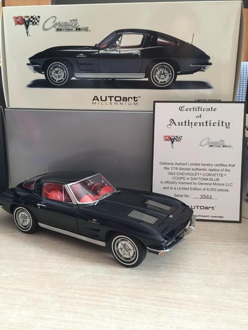 Corvette Sting Ray DAYTONA BLUE Autoart 1/18, Hobby & Loisirs créatifs, Voitures miniatures | 1:18, Comme neuf, Voiture, Autoart