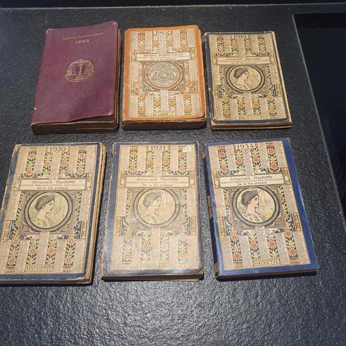 Almanach Hachette 11 stuks, Antiek en Kunst, Antiek | Boeken en Manuscripten, Ophalen of Verzenden
