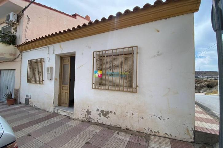 Spanje (Andalusië)- dorpswoning met 3slpkmrs -1bdkmr, Immo, Buitenland, Spanje, Woonhuis, Dorp