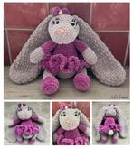 Knuffel ‘Snuggle Konijn Jurk’ Pink (Handmade - Gehaakt), Hobby en Vrije tijd, Breien en Haken, Nieuw, Overige typen, Ophalen of Verzenden