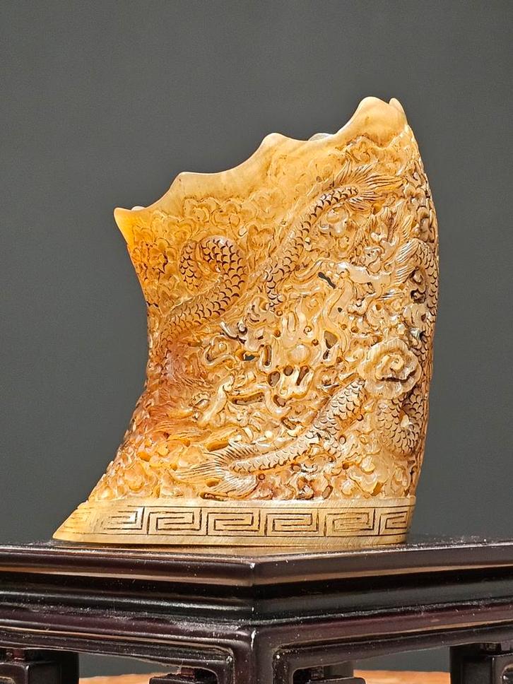 Chinees opengewerkte hoorn, Antiek en Kunst, Kunst | Niet-Westerse kunst, Ophalen of Verzenden