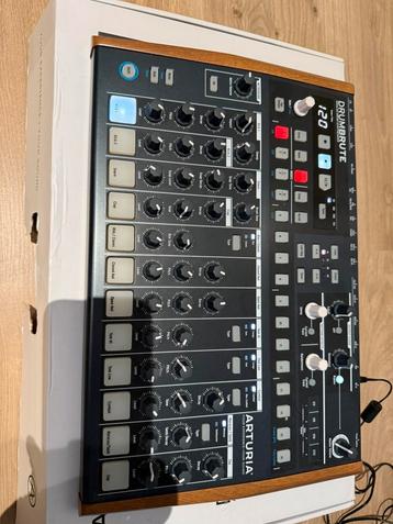 Arturia Drumbrute parfait etat beschikbaar voor biedingen