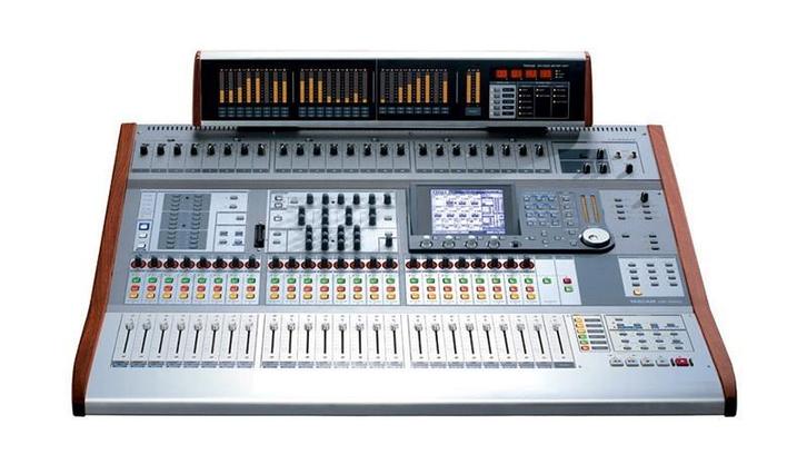Tascam DM4800 Digitale Mengtafel, Muziek en Instrumenten, Mengpanelen, Gebruikt, Ophalen