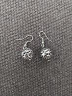 Paire de boucles d'oreilles argentées, Enlèvement ou Envoi, Utilisé, Autres matériaux, Argent