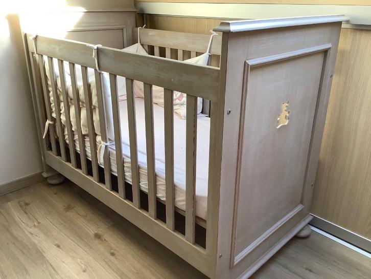 Houten Grenen babybed in 3 hoogten verstelbaar, Enfants & Bébés, Chambre d'enfant | Lits, Comme neuf, Moins de 140 cm, Moins de 70 cm
