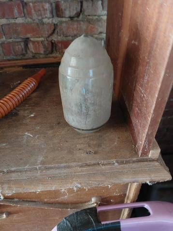Buitenverlichting: glazen lamp beschikbaar voor biedingen