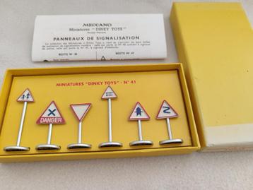 Dinky Atlas _6 verkeersborden  _ref.41 beschikbaar voor biedingen
