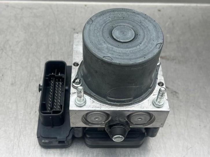 ABS POMP Mazda CX-3 (DJ / DK) (01-2015/01-2018), Auto-onderdelen, Overige Auto-onderdelen, Mazda, Gebruikt