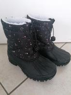 Bottes de neige pointure 31, Enfants & Bébés, Bottes, Comme neuf, Enlèvement, Fille