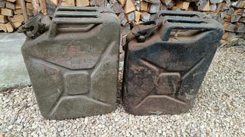 metalen leger jerrycans beschikbaar voor biedingen