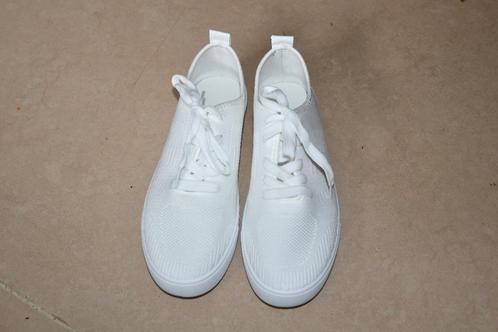 Nieuwe witte sneakers SPOR7 - maat 39, Vêtements | Femmes, Chaussures, Neuf, Sneakers et Baskets, Blanc, Enlèvement ou Envoi