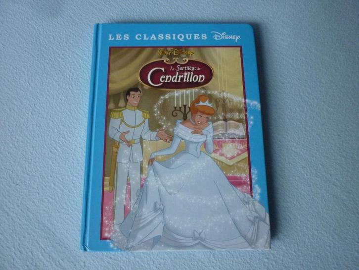 Walt Disney : Le Sortilège de Cendrillon - Josette Gontier, Livres, Livres pour enfants | Jeunesse | 10 à 12 ans, Comme neuf, Fiction