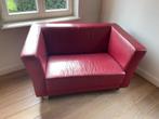Rood lederen 2-zits sofa, Huis en Inrichting, Ophalen, Gebruikt, Minder dan 75 cm, Tweepersoons