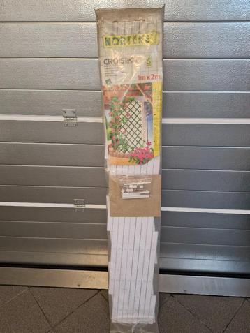 Plantenklimrek beschikbaar voor biedingen