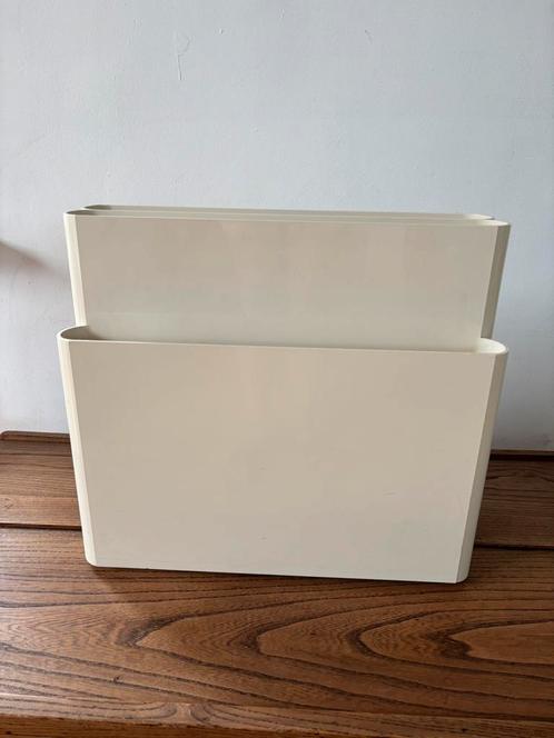 Magazine- en krantenhouder - Giotto Stoppino voor Kartell, Antiek en Kunst, Kunst | Designobjecten, Ophalen of Verzenden