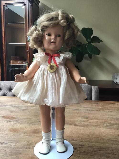 Oude shirley Temple met originele jurk, Antiek en Kunst, Antiek | Speelgoed, Ophalen of Verzenden