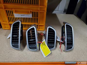 Porsche Cayenne 2010 - 2017 luchtrooster dashboard €30/ st beschikbaar voor biedingen