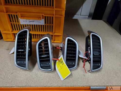 Porsche Cayenne 2010 - 2017 luchtrooster dashboard €30/ st, Auto-onderdelen, Dashboard en Schakelaars, Porsche, Gebruikt, Ophalen of Verzenden