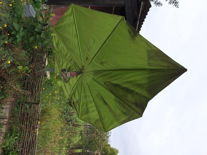 Icarus parasol met voet, Tuin en Terras, Parasols, Gebruikt, Overige typen, 1 tot 2 meter, Kantelbaar, Verstelbaar, Ophalen