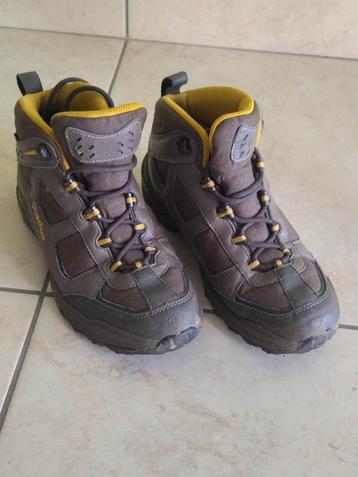 Wandelschoenen Quechua 36 beschikbaar voor biedingen