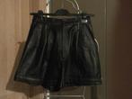 Short  lederlook  kort shortje mt.36, Taille 36 (S), Courts, Enlèvement ou Envoi