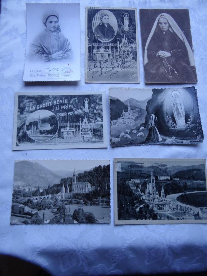 Postkaarten en boek Lourdes, Verzamelen, Religie, Boek, Ophalen of Verzenden