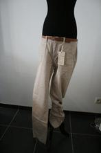 Heren broek met bruine riem en beige kleur, Kleding | Heren, Broeken en Pantalons, Beige, Ophalen of Verzenden, Overige maten