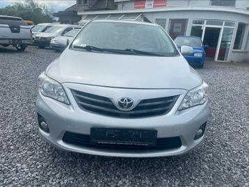 Toyota Corolla Année 2010 essence 4 portes  EXPORT /MARCHAND beschikbaar voor biedingen