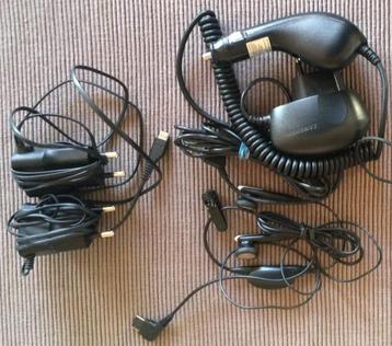 Samsung / Nokia 220v en car-/opladers handsfree  beschikbaar voor biedingen