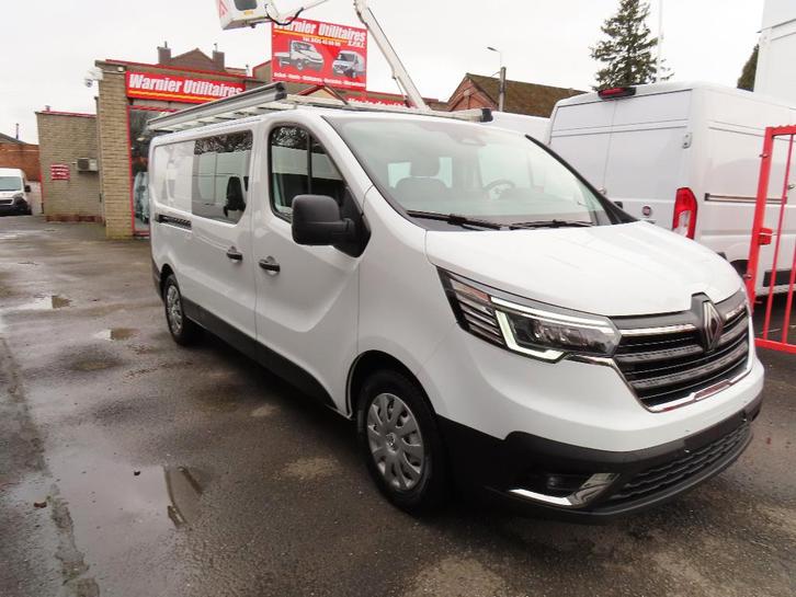 Renault Trafic L2H1 Dble cabine 28000€ HTVA, Auto's, Bestelwagens en Lichte vracht, Bedrijf, Te koop, Renault, Diesel, Euro 6