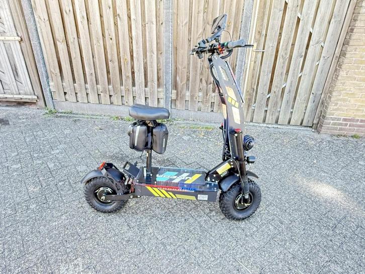 E scooter 8000W Dual motor 60V/40A 100 km/u Splinternieuw, Fietsen en Brommers, Steps, Nieuw, Elektrische step (E-scooter), Ophalen