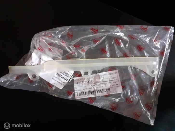 Kettinggeleider origineel NIEUW 748 916 996 998 SP 44710201A, Motoren, Onderdelen | Ducati, Gebruikt, Ophalen of Verzenden