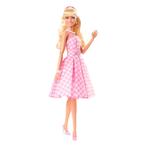 Barbie The Movie Doll Barbie en robe vichy rose, Enlèvement ou Envoi, Poupée, Neuf