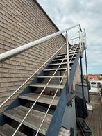 Escalier en acier galvanisé et bois bangkirai, Ophalen, Gebruikt, Trap