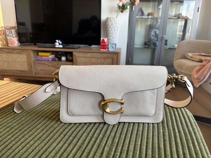 Coach Tabby 26 handtas schoudertas - bone, Handtassen en Accessoires, Tassen | Damestassen, Nieuw, Handtas, Wit, Ophalen of Verzenden