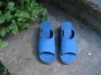 Gratis verzenden luxe blauwe zomer plateau slippers mt 38, Slippers, Zo goed als nieuw, Verzenden, Blauw