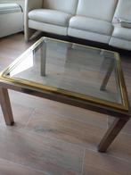 Glazen salontafel, Enlèvement