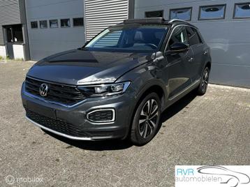 Volkswagen T-Roc 1.5 TSI Style/PANODAK/VIRUALCOCKPIT/SCHADE beschikbaar voor biedingen