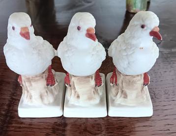 DECORATIEVE DUIFJES beschikbaar voor biedingen