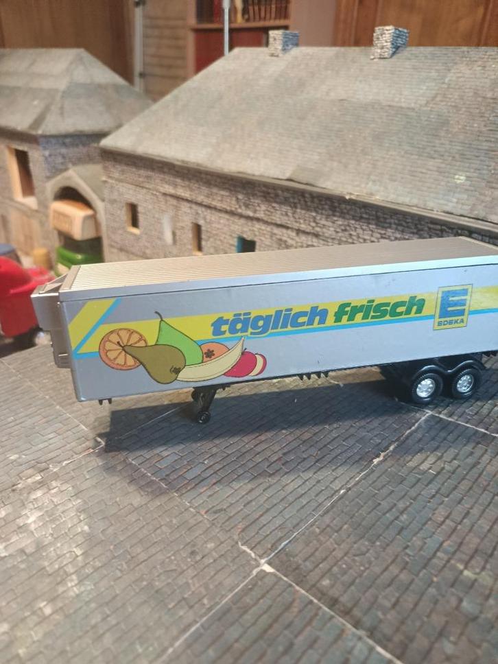 Matchbox-trailer uit 1973 (gratis bij aankoop €15 of meer), Hobby en Vrije tijd, Modelauto's | 1:32, Gebruikt, Bus of Vrachtwagen